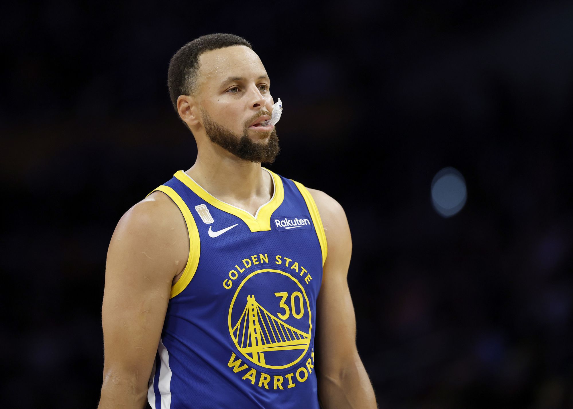 ¡Los miembros veteranos del equipo estallaron el mismo día! Curry anotó 49 puntos, Harden tuvo un triple-doble de más de 40 y Durant anotó 30 puntos.