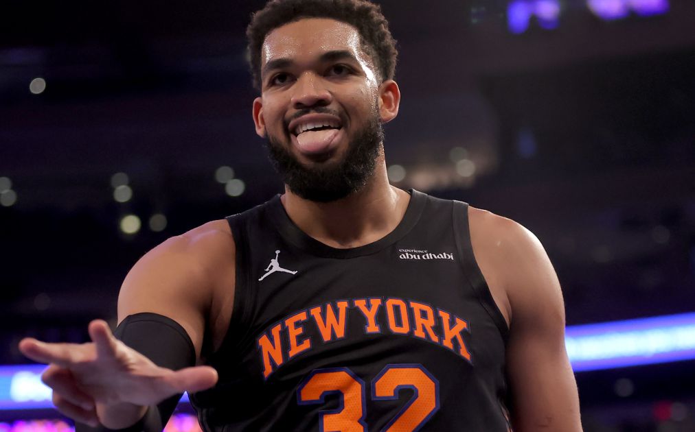 Towns anotó 39 puntos y 11 rebotes. Anotó 31 puntos en la primera mitad y sólo 8 puntos en la segunda mitad.