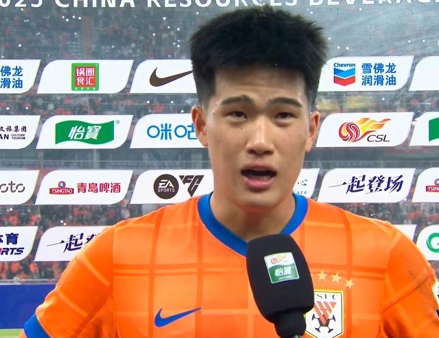 Peng Xiao: Mostramos el arduo trabajo que requiere la guía de Han Peng. Gracias a los fans por venir a apoyarnos.